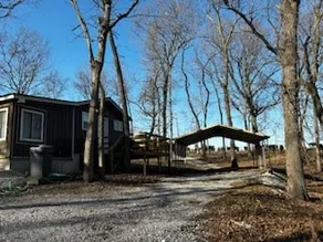 The Cabin in the Woods/Ranch Setting/Warsaw, MO - Image 2