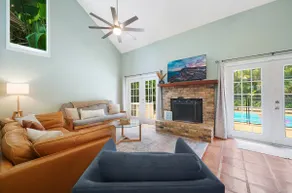 Jupiter Retreat w Private Pool - Image 3