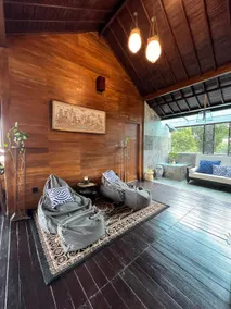 Home Above the clouds - Image 3