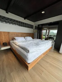 Home Above the clouds - Image 4