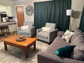2 Bedroom, King & Queen Beds! - Image 4