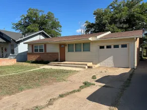 2 Bedroom, King & Queen Beds! - Image 2