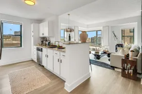 Penthouse Perfection with Unmatched Skyline Views - Image 2