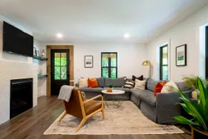Modern Farmhouse. Minutes From Beach. Dog Friendly - Image 5