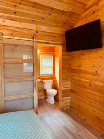 Saratoga Cabins -#5 *New* - Image 2