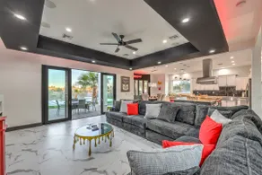 6bdrm Mansion 10min from Strip - Image 4