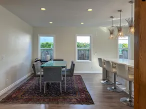 Spacious West LA Home 3BR/3Bath Parking, Backyard - Image 4