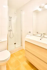 Van Dyck Centro Accommodation - Image 5