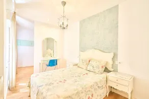 Van Dyck Centro Accommodation - Image 2