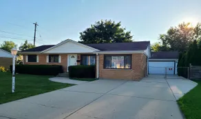 Des Plaines Home - Image 2
