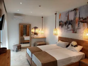 Alexa Luxury Suites - Image 2