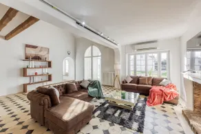 Charming 240m2 house with additional 80 m2 detached building - Image 2