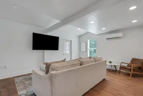 Luxury Modern Home In S Lakeland - Image 5