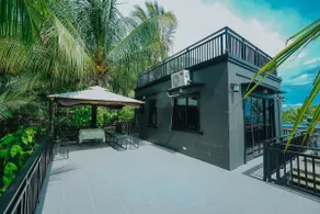 The Black Villa - Image 2