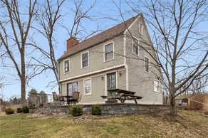 Owl Moon Garden House Nestled in Scenic State Park - Image 3