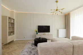 Holzera Prestige Apartment - Image 5