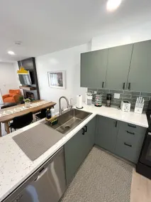 Modern & Cozy 2BR Townhouse - Image 2