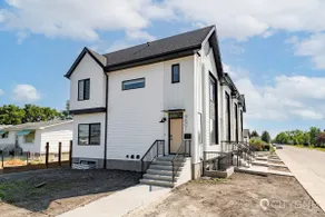Glenwood Showhome | 3BDR | AC - Image 2