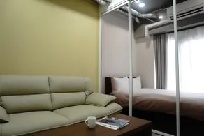 Room 302 | Accommodates 3 Guests - Image 4