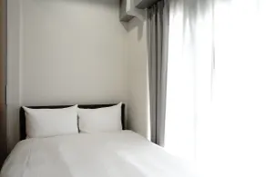 Room 302 | Accommodates 3 Guests - Image 5