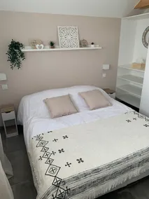1-bedroom apartment - Image 2