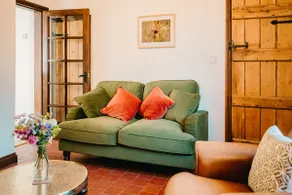Cosy, spacious farm cottage. - Image 4