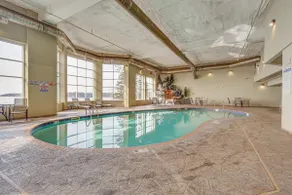 Stunning Waterfront Condo- Pool/ (3BR 3Bath) - Image 3