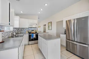 Direct RiverFront Paradise Home - Image 5
