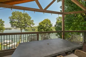 Luxe l Dock | DEEPWater l Views l Hottub | Firepit - Image 4