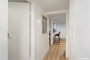 3Cozy Basement Unit Private entrance 2beds - Image 4