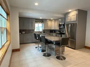 Stunning Home Near Boston Cambridge Tufts Salem - Image 5