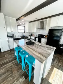 PK Lake Getaway • 8 Min to Rocker B • Sunset Views - Image 4
