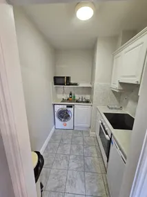 Full Apartment in Castleknock next to bus & train - Image 5