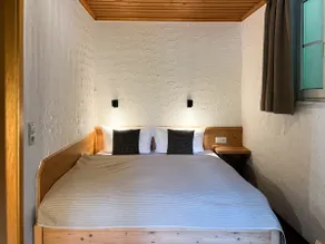 Top location | with a large garden | hiking trails by the house - Image 2