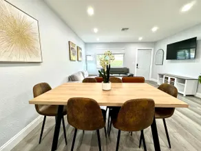 Chic Apartment Near Juno Beach - Image 4