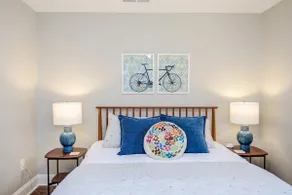 Luxe Modern Retreat *Entire Duplex/ Both Units!* - Image 4