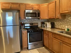 Lovely gem! 4 BR House. - Image 2