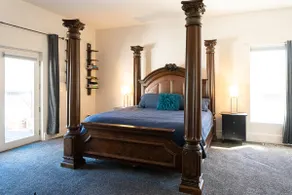 Downtown Loft, w Air Hockey & Rooftop Patio! - Image 5