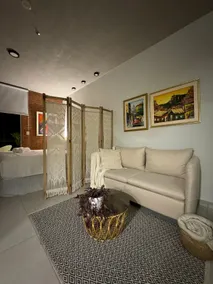 Studio apartment in the heart of Asunción with a balcony facing the street - Image 3