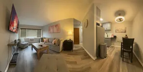Modern Apt Free Parking & Wi-Fi - Image 3