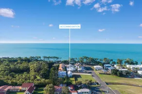 Bay Breeze Beachhouse - Image 2
