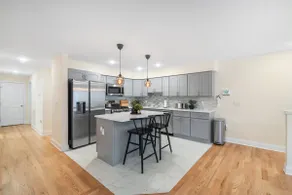 Chic 3BR Home Near Airport FIFA World Cup & NYC - Image 5