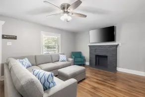 Big Family Getaway - Walk to the Beach! Sleeps 10! - Image 2