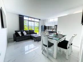 Modern Lounge Anapoima – Views and Comfort - Image 2