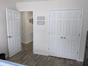 Spacious cozy beautiful getaway. - Image 3