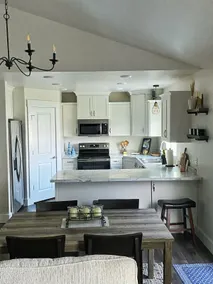 3-Bedroom Retreat in Hyde Park Hills - Image 4
