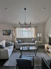 3-Bedroom Retreat in Hyde Park Hills - Image 3