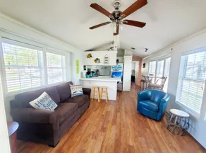 The Willow cabin 058 - Image 2