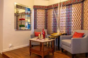 Pool House in Exclusive Sam Hughes Neighborhood - Image 4