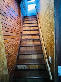 Furnished Rustic House – Near Shopping Mall and Downtown - Image 2